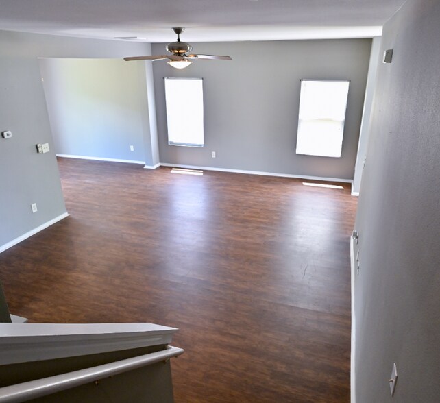 Building Photo - 7404 Loyalist St