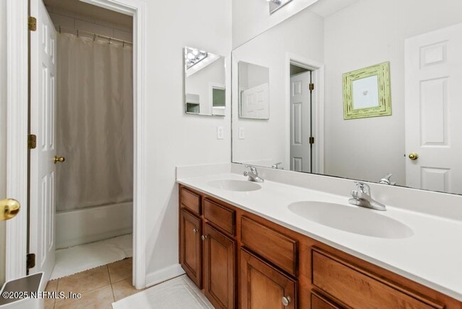 Building Photo - 3139 Ashgrove Rd