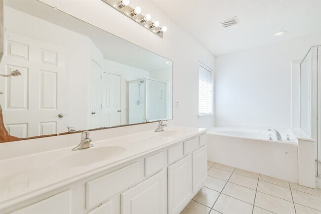 Building Photo - 2507 Liza Ct