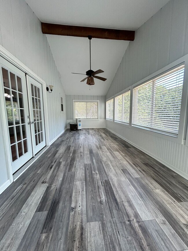 Building Photo - Spacious 3 Bedroom Ranch in Mehlville School District!