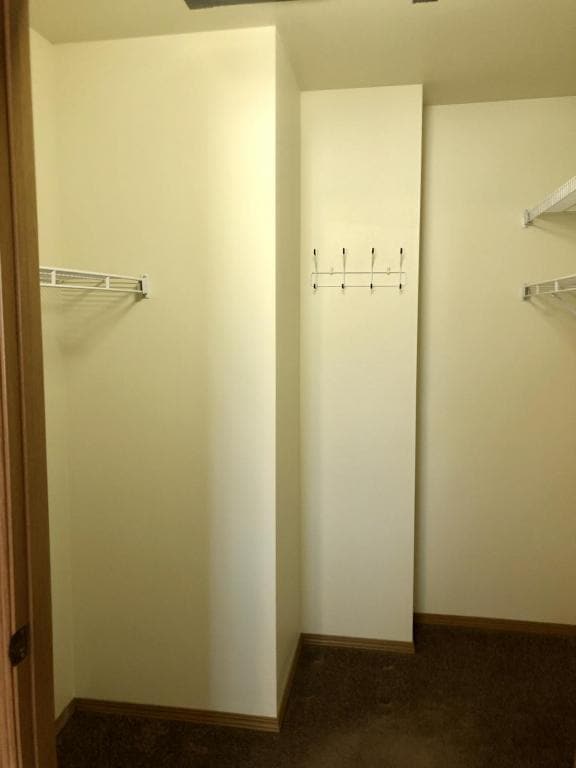 Building Photo - 451 Linden Dr