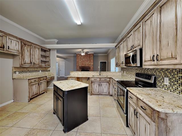 Building Photo - 709 W Park Dr