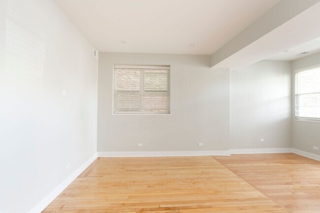 Building Photo - 1648 N Rockwell St
