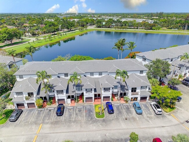 Building Photo - 725 SW 148th Ave