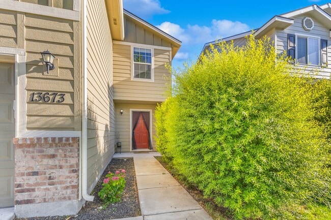 Building Photo - Cute Caldwell Home