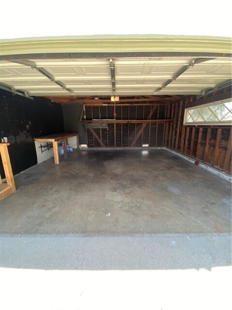 Building Photo - 2310 W Ituni St