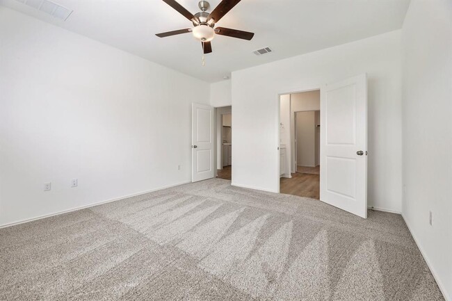 Building Photo - 10713 Steinbeck Dr