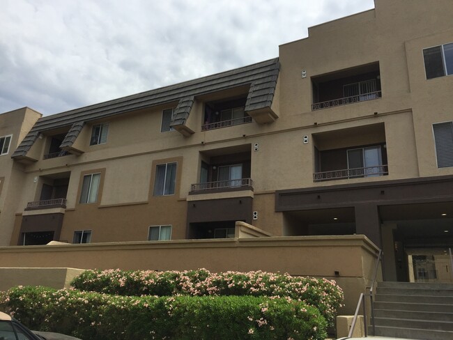 Building Photo - **JUST REDUCED** Upgraded two bedroom, two...