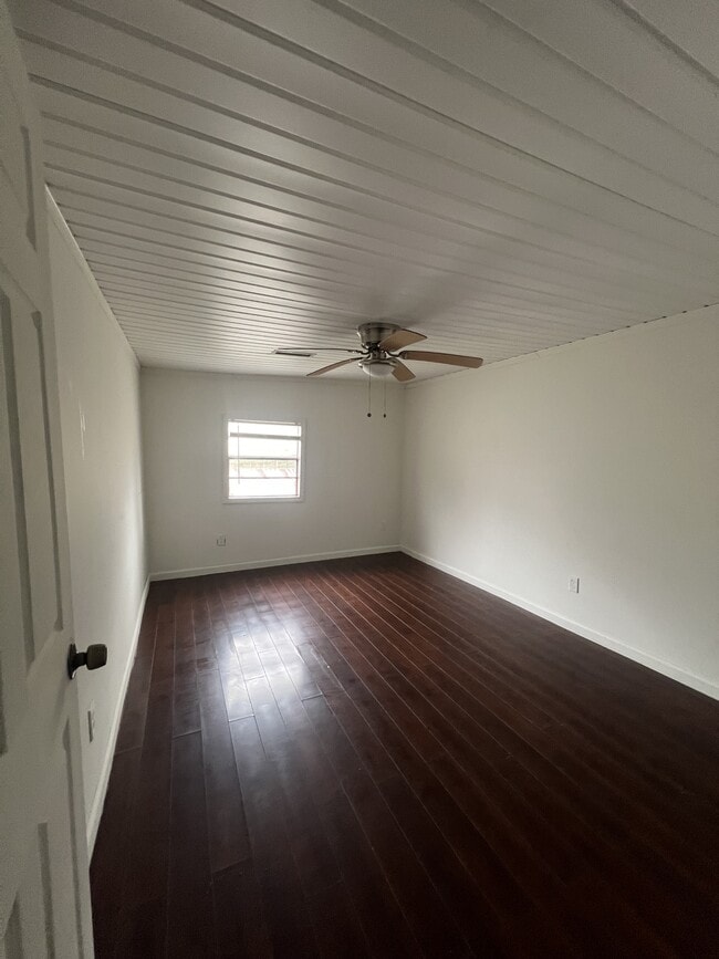 Building Photo - 314 Carr Ave