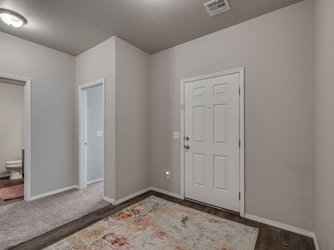 Building Photo - 313 Foxtrot Ter