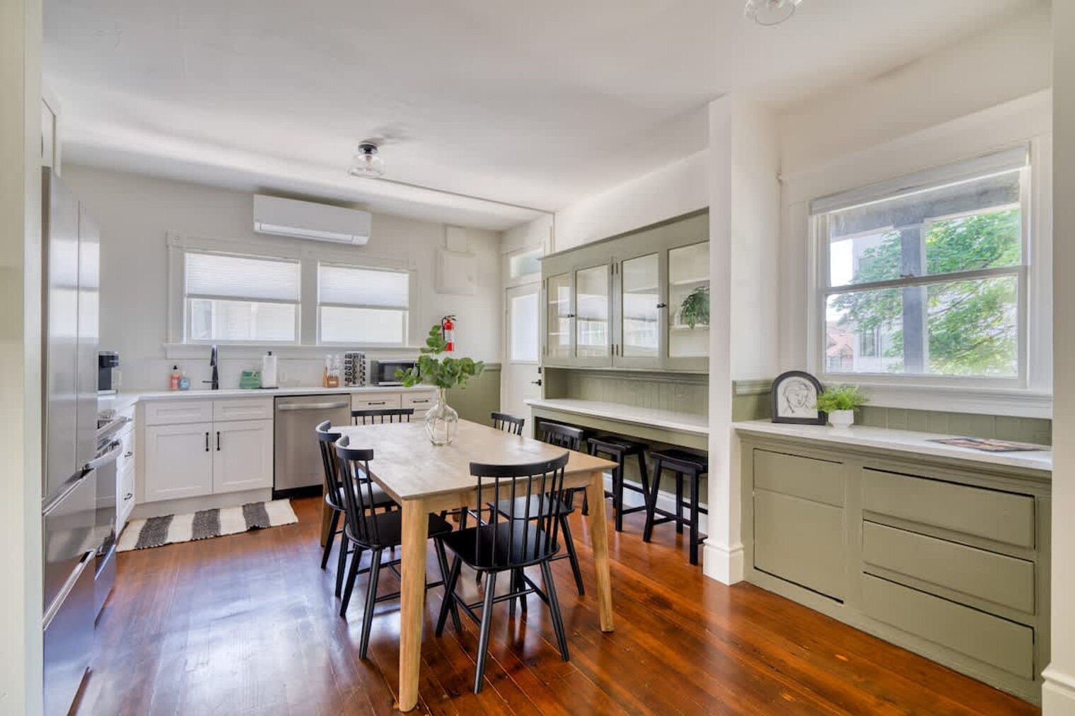 Building Photo - 1032 SE 12th Ave