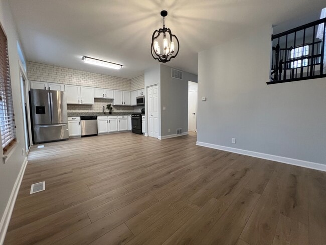 Building Photo - 22306 W Niagara Ct