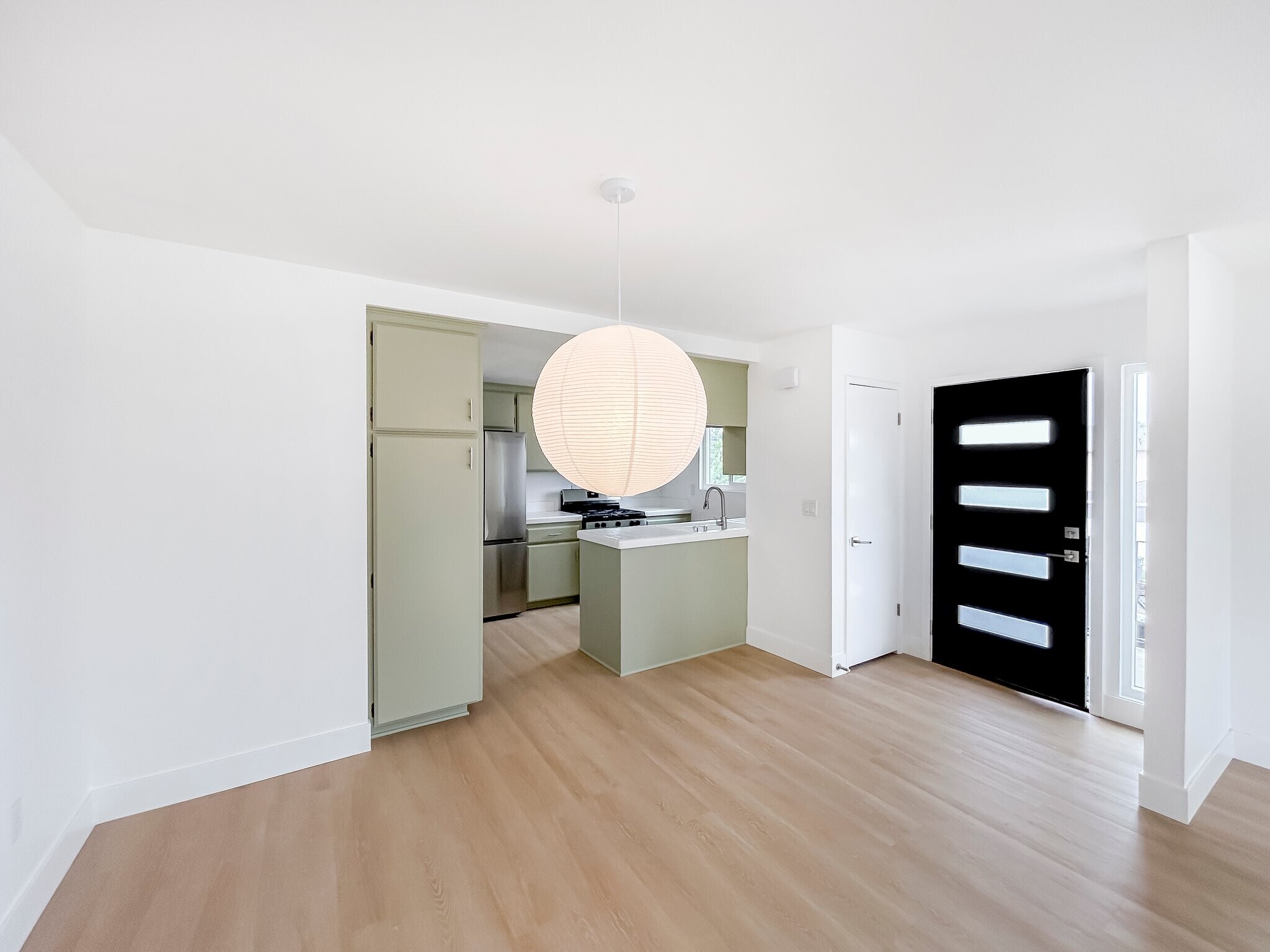 Building Photo - 3332-10863 Florista St