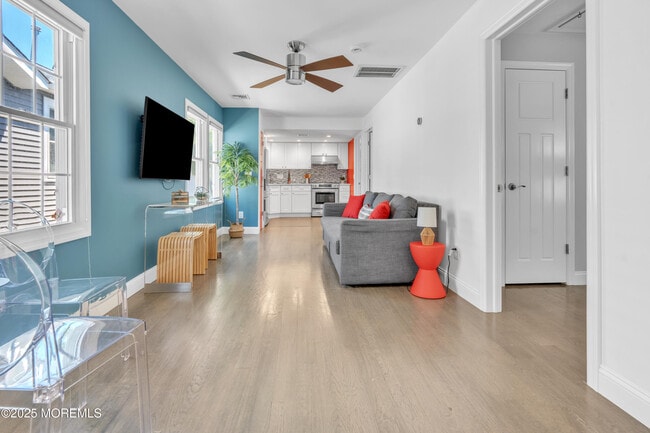 Building Photo - 1822 Parkway