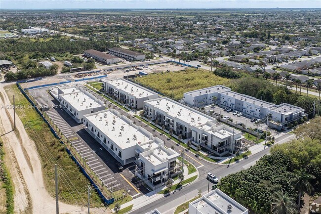Building Photo - 12835 SW 246 Terrace