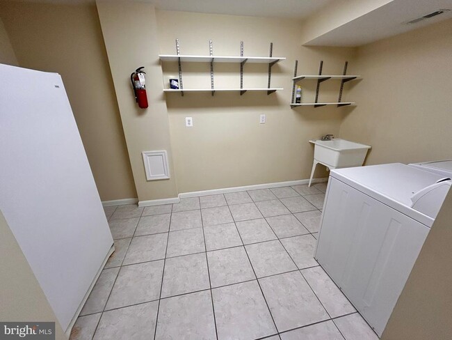 Building Photo - 308 Trotter Farm Dr