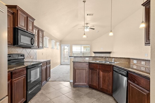 Building Photo - 2707 Camp Cooper Dr