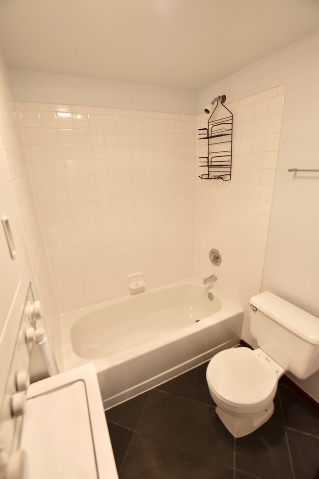 Building Photo - Capitol Hill 1 Bedroom - Fantastic Location!