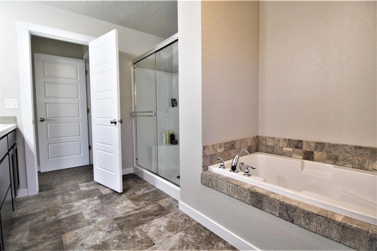 Building Photo - 119 S Baraya Way