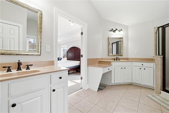 Building Photo - 3330 Spencer St