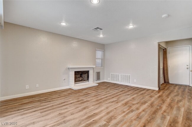 Building Photo - 446 Nettleton Cir