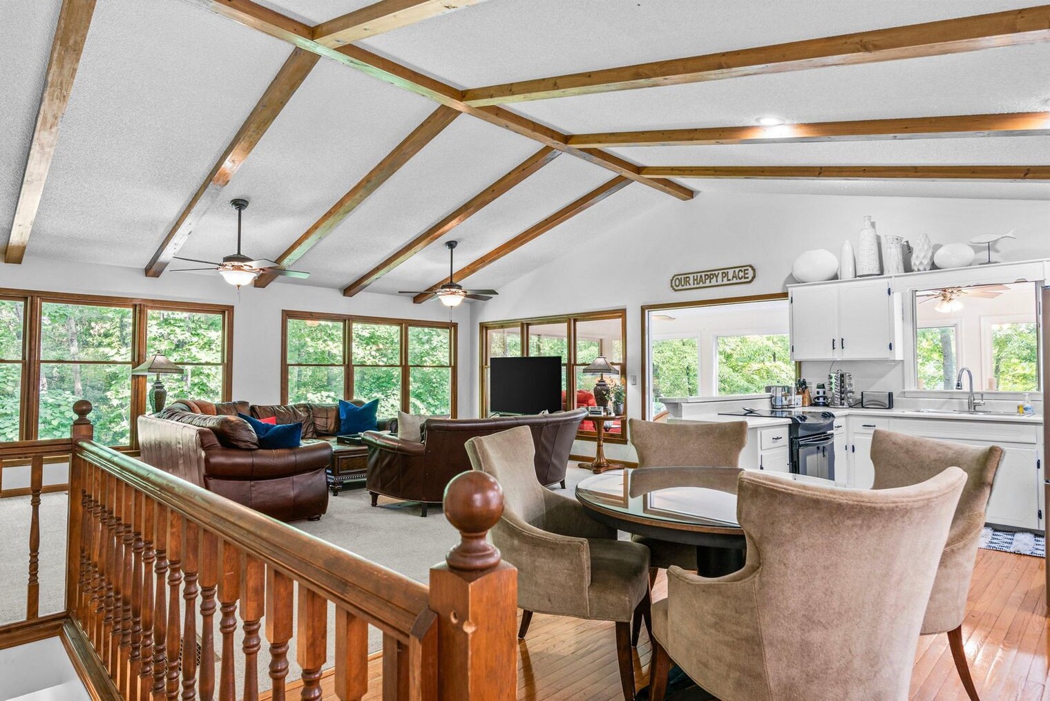 Building Photo - 723 Shorewood Cir