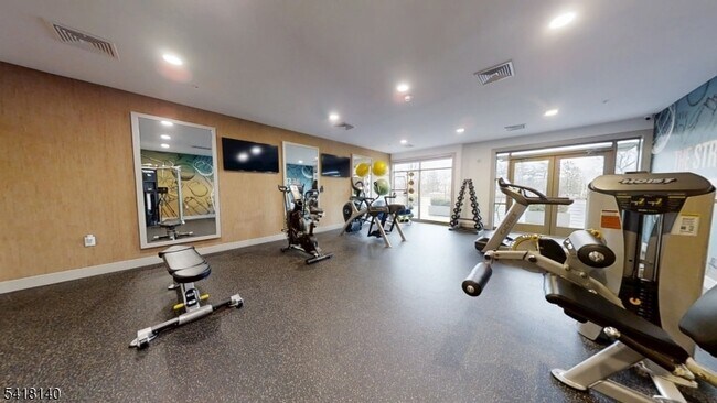 Building Photo - 1181 Morris Ave