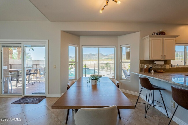 Building Photo - 10875 N 118th Way