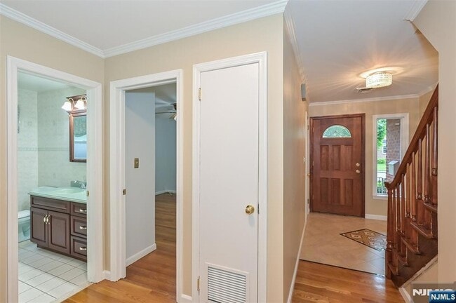 Building Photo - 135 Elmwood Ave