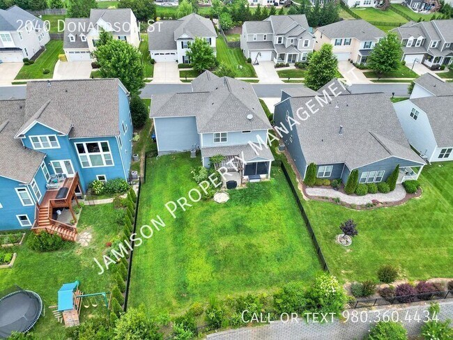 Building Photo - 2040 Donaldson St