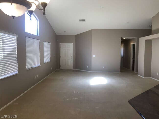 Building Photo - 5916 Baronne Prevost St