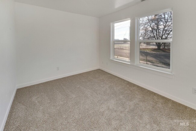 Building Photo - 5738 Cherry Ln