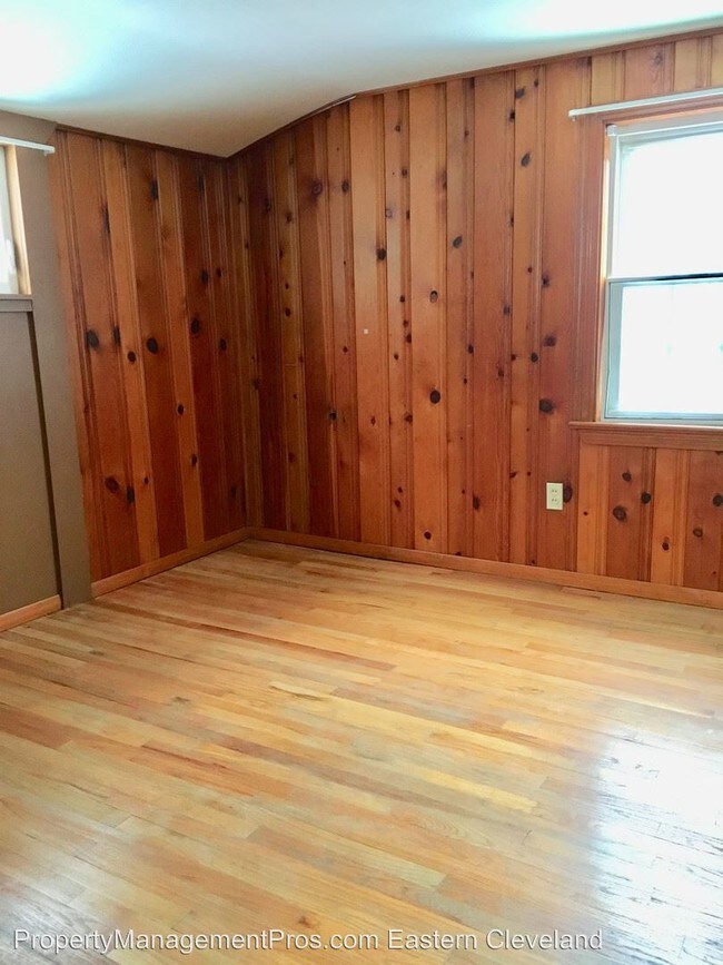 Building Photo - 4 br, 1.5 bath House - 5295 Edenhurst Rd.