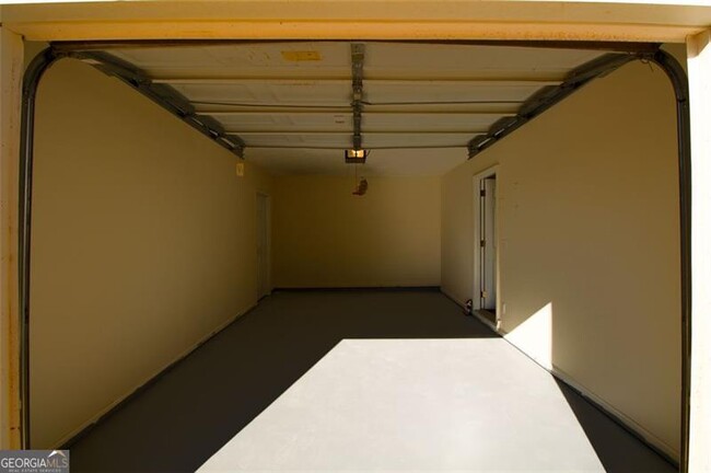 Building Photo - 332 Mica Trail