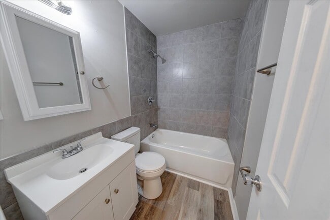 Building Photo - 7614 E 34th St