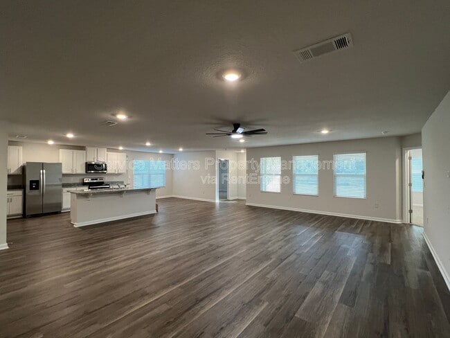 Building Photo - 8659 Tarsus Dr