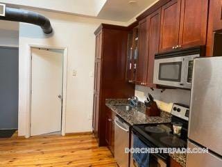 Building Photo - 600 Columbia Rd