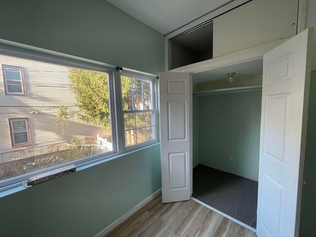 Building Photo - 1971 John F. Kennedy Blvd