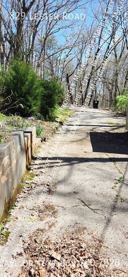 Building Photo - 829 Lester Rd