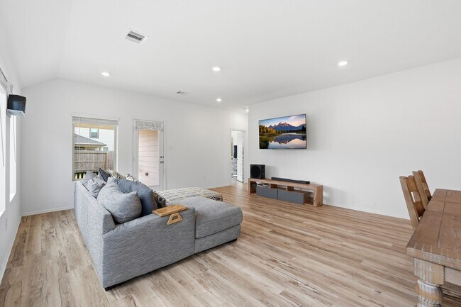 Building Photo - 2822 Paradise Rdg Wy