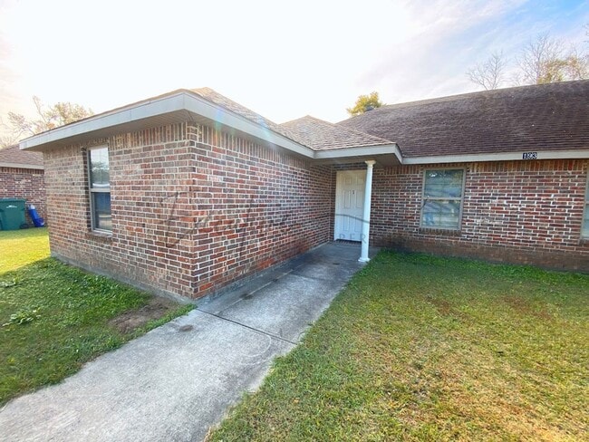 Primary Photo - 193 Gilmore Rd