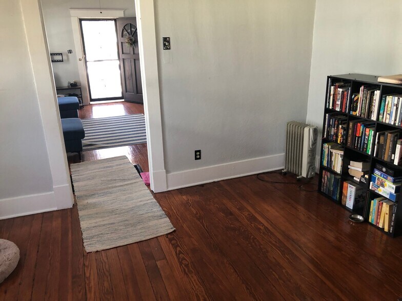 Building Photo - 1047 Fleece Pl