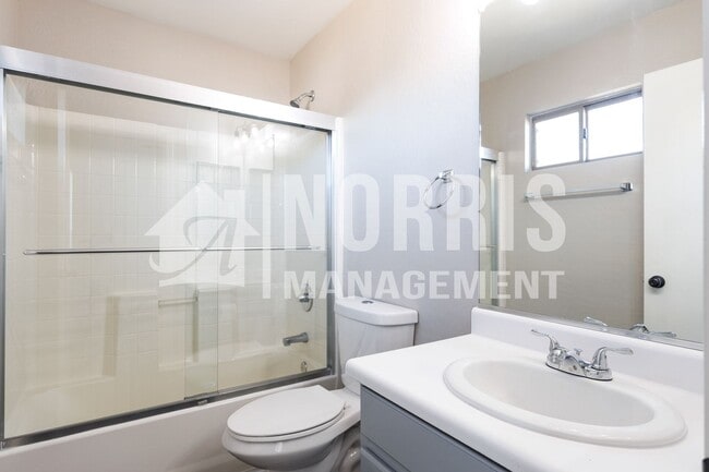 Building Photo - Beautiful Updated Home with ALL Appliances