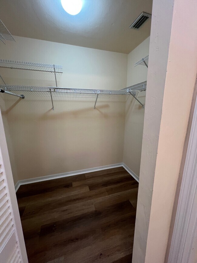 Building Photo - 3211 NW 103rd Dr