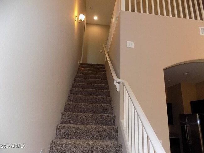 Building Photo - 1367 S Country Club Dr