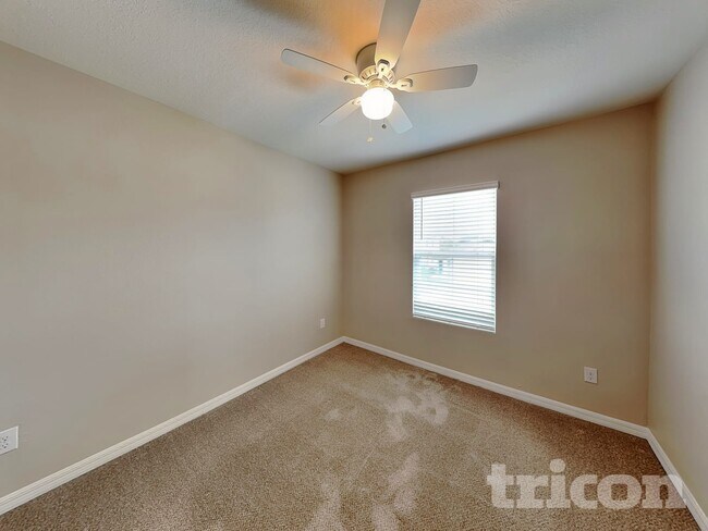 Building Photo - 4127 Willow Hammock Dr