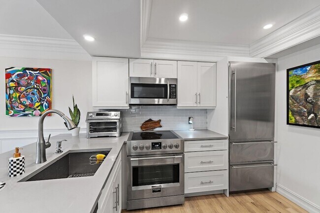 Building Photo - 1605 S US Hwy 1