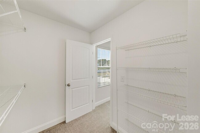 Building Photo - 11507 Vly Oaks Ln