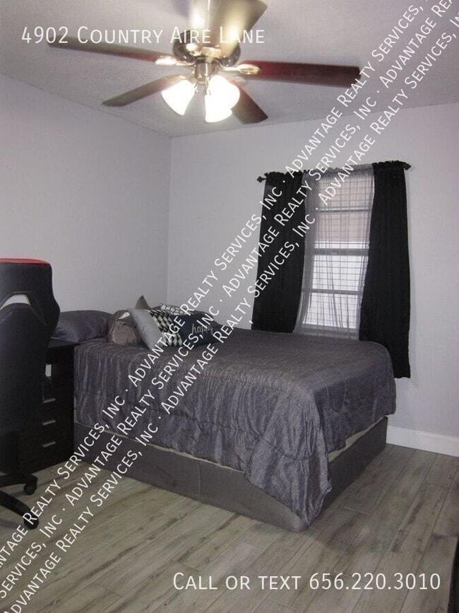 Building Photo - 4902 Country Aire Ln
