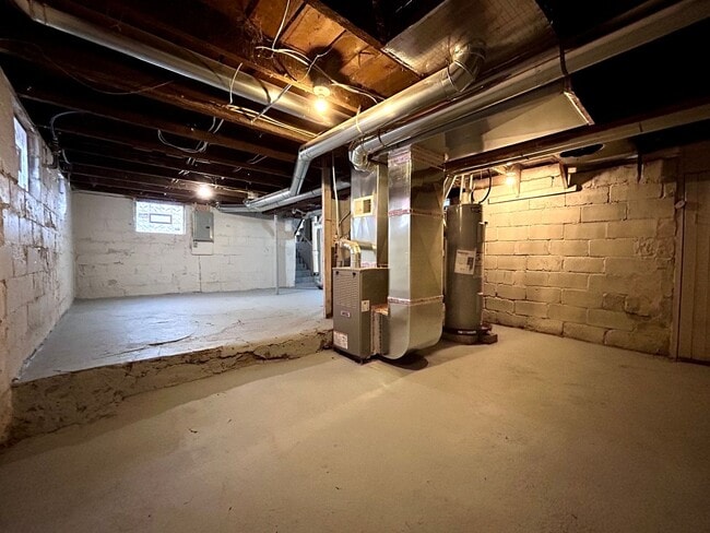 Building Photo - Three Bedroom Home in Muskegon